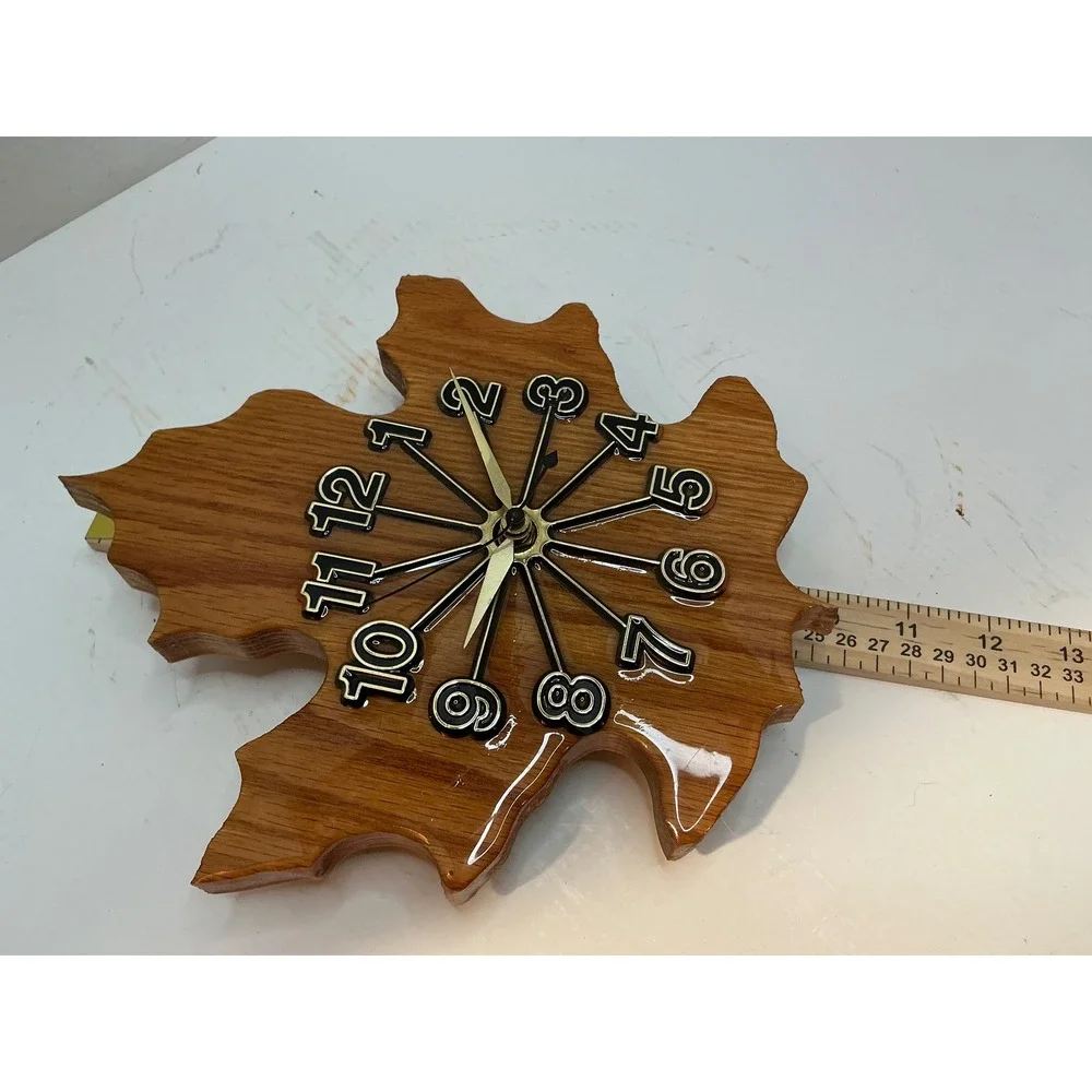 Vintage 1989 Maple Leaf Wall Clock Wood Gloss Cabin Decor 11in Rustic Works